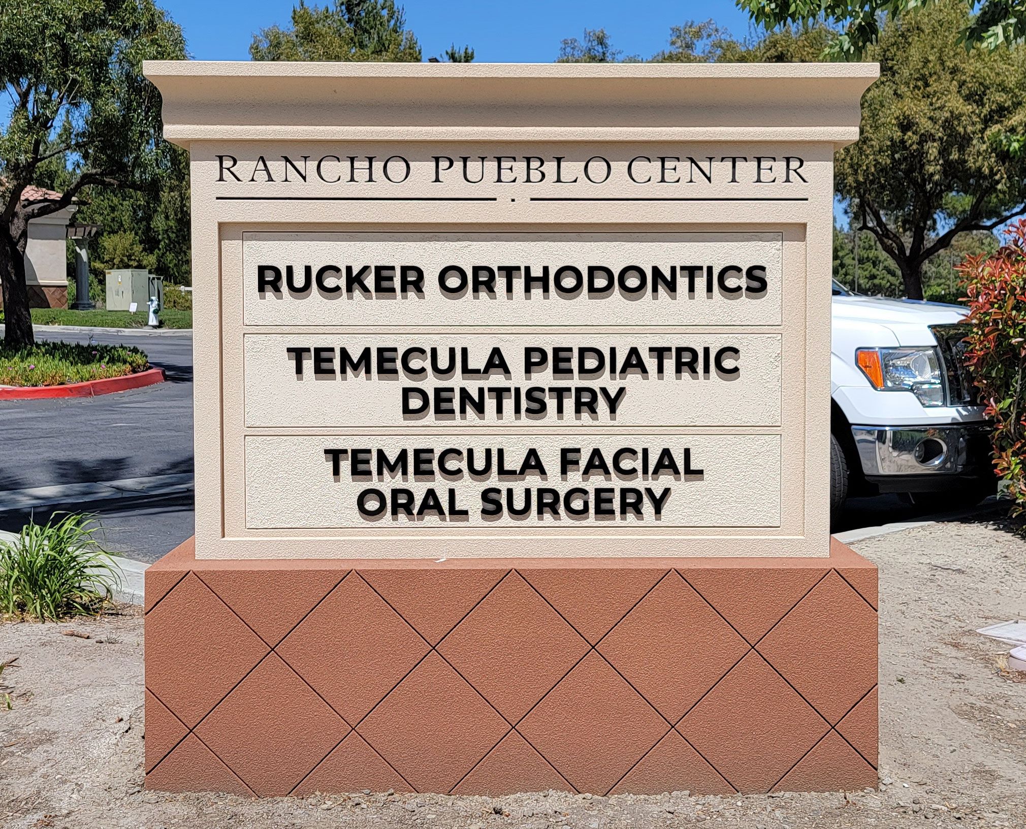Monument Signs - Multi Tenant
