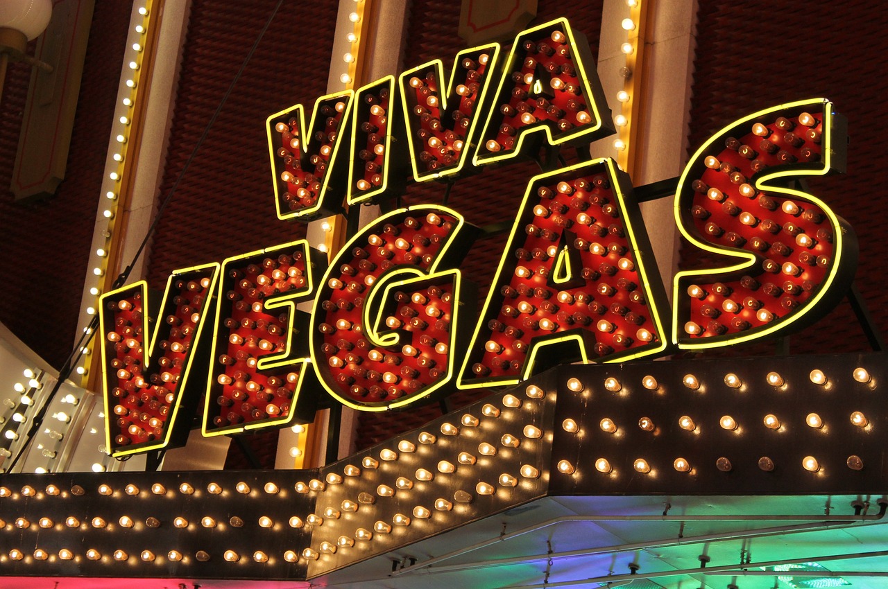 neon-sign-viva-100487 | Las Vegas Outdoor Sign