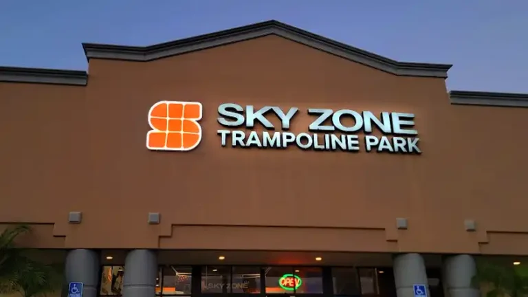 sky Zone, San Marcos, CA New and Bright Logo